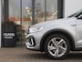 Volkswagen T-Roc 1.5 eTsi R-Line First Edition | Afneembare trekhaak | Stoelverwarming | Apple carplay / Android auto | Achteruitrijcamera |