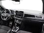 Volkswagen T-Roc 1.5 eTsi R-Line First Edition | Afneembare trekhaak | Stoelverwarming | Apple carplay / Android auto | Achteruitrijcamera |