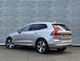 Volvo XC60 2.0 T6 Plug-in hybrid AWD Plus Bright | Adaptieve Cruise Control | Panoramadak | 360 Parkeercamera | Stoel-/Stuur-/Voorruitverwarming | Dodehoek Detectie | Nappa Lederen Bekleding | Harman Kardon Audio |