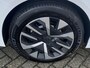 Peugeot 208 1.2 Style 75pk | DAB+ | Navigatie | Parkeersensoren | Cruise Control | ISO-Fix |