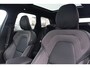 Volvo XC60 2.0 T8 Plug-in hybrid AWD Plus Black Edition | Adaptieve Cruise Control | Panoramadak | Stoel-/Stuur-/Voorruitverwarming | Dodehoek Detectie | 360° Parkeercamera | Harman Kardon Audio |