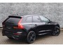 Volvo XC60 2.0 T8 Plug-in hybrid AWD Plus Black Edition | Adaptieve Cruise Control | Panoramadak | Stoel-/Stuur-/Voorruitverwarming | Dodehoek Detectie | 360° Parkeercamera | Harman Kardon Audio |