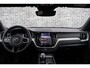 Volvo XC60 2.0 T8 Plug-in hybrid AWD Plus Black Edition | Adaptieve Cruise Control | Panoramadak | Stoel-/Stuur-/Voorruitverwarming | Dodehoek Detectie | 360° Parkeercamera | Harman Kardon Audio |