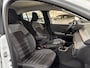 Dacia Sandero 90PK TCe Journey | Camera | Armsteun | Climate Control | Parkeersensoren | Apple CarPlay/Android Auto | Licht & Regen Sensor | Cruise Control | Lichtmetalen Velgen | Full LED |