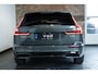 Volvo V60 T8 Plug-in hybrid AWD Plus Dark | Harman Kardon Premium Audio | 360° Parkeercamera | Parkeersensoren voor en achter | Google Infotainment | Nappa Lederenbekleding | Panoramadak | Parkeerverwarming | Head-Up Display | 19" 5-Spaaks Black / Diamond Cut velgen