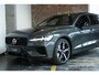 Volvo V60 T8 Plug-in hybrid AWD Plus Dark | Harman Kardon Premium Audio | 360° Parkeercamera | Parkeersensoren voor en achter | Google Infotainment | Nappa Lederenbekleding | Panoramadak | Parkeerverwarming | Head-Up Display | 19" 5-Spaaks Black / Diamond Cut velgen