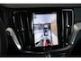 Volvo V60 T8 Plug-in hybrid AWD Plus Dark | Harman Kardon Premium Audio | 360° Parkeercamera | Parkeersensoren voor en achter | Google Infotainment | Nappa Lederenbekleding | Panoramadak | Parkeerverwarming | Head-Up Display | 19" 5-Spaaks Black / Diamond Cut velgen
