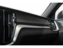 Volvo V60 T8 Plug-in hybrid AWD Plus Dark | Harman Kardon Premium Audio | 360° Parkeercamera | Parkeersensoren voor en achter | Google Infotainment | Nappa Lederenbekleding | Panoramadak | Parkeerverwarming | Head-Up Display | 19" 5-Spaaks Black / Diamond Cut velgen