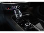 Volvo V60 T8 Plug-in hybrid AWD Plus Dark | Harman Kardon Premium Audio | 360° Parkeercamera | Parkeersensoren voor en achter | Google Infotainment | Nappa Lederenbekleding | Panoramadak | Parkeerverwarming | Head-Up Display | 19" 5-Spaaks Black / Diamond Cut velgen