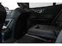 Volvo V60 T8 Plug-in hybrid AWD Plus Dark | Harman Kardon Premium Audio | 360° Parkeercamera | Parkeersensoren voor en achter | Google Infotainment | Nappa Lederenbekleding | Panoramadak | Parkeerverwarming | Head-Up Display | 19" 5-Spaaks Black / Diamond Cut velgen