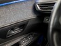 Peugeot 3008 1.2 PureTech Allure Sport 131Pk (APPLE CARPLAY, GROOT NAVI, 360 CAMERA, LEDER, SPORTSTOELEN, GETINT GLAS, KEYLESS, SFEERVERLICHTING, NIEUWE APK, NIEUWSTAAT)