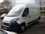 Peugeot Boxer GB 333 L2H2 BlueHDi 140PK TREKHAAK | Navigatie | Cruise control | AIRCO | Parkeerhulp | Vloerplaat laadruimte + betimmering | Bluetooth