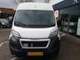 Peugeot Boxer GB 333 L2H2 BlueHDi 140PK TREKHAAK | Navigatie | Cruise control | AIRCO | Parkeerhulp | Vloerplaat laadruimte + betimmering | Bluetooth
