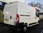 Peugeot Boxer GB 333 L2H2 BlueHDi 140PK TREKHAAK | Navigatie | Cruise control | AIRCO | Parkeerhulp | Vloerplaat laadruimte + betimmering | Bluetooth
