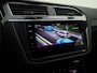 Volkswagen Tiguan 1.4TSIeHybrid 180kW/245PK R-Line Black Style DSG · Panoramadak · Apple Carplay/Android Auto · Camera + Parkeersensoren
