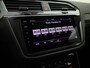 Volkswagen Tiguan 1.4TSIeHybrid 180kW/245PK R-Line Black Style DSG · Panoramadak · Apple Carplay/Android Auto · Camera + Parkeersensoren