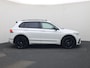 Volkswagen Tiguan 1.4TSIeHybrid 180kW/245PK R-Line Black Style DSG · Panoramadak · Apple Carplay/Android Auto · Camera + Parkeersensoren
