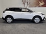 Peugeot 3008 1.2 PURE TECH ACTIVE DISTRIBUTIEKETTING VERVANGEN NAVIGATIE APPLE CARPLAY/ANDROID RIJSTROOKSENSOREN TREKHAAK ZEER MOOI !! SLECHTS 64859 KM !!