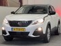 Peugeot 3008 1.2 PURE TECH ACTIVE DISTRIBUTIEKETTING VERVANGEN NAVIGATIE APPLE CARPLAY/ANDROID RIJSTROOKSENSOREN TREKHAAK ZEER MOOI !! SLECHTS 64859 KM !!