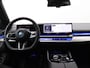 BMW 5-Serie Touring 530e xDrive 299PK Aut. M-Sport, Panoramadak, Head-Up Display, Stoelverwarming & ventilatie, Bowers & Wilkins Audio, Elektr. Achterklep, Trekhaak, 21" LM Velgen