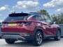 Hyundai Tucson Premium 1.6 T-GDI 265pk PHEV 4WD | TREKHAAK | LEDER | DAKKLEUR ZWART | ALLSEASON BANDEN |  360° CAMERA |