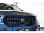Volvo XC40 B4 Plus Black Edition | Schuif/Kanteldak | 360º Visual Park Camera | Harman Kardon Premium Audio | 20" Lichtmetalen Wielen |