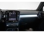 Volvo XC40 B4 Plus Black Edition | Schuif/Kanteldak | 360º Visual Park Camera | Harman Kardon Premium Audio | 20" Lichtmetalen Wielen |
