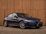 Alfa Romeo Giulia 2.0T Super | Veloce stoelen | Harman/Kardon | Veloce bumper | CarPlay