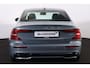 Volvo S60 B4 Plus Dark - Intellisafe Assist/Surround - Parkeerverwarming met timer - Harman Kardon Audio - FULL-LED koplampen - Verwarmbare voorstoelen - Verwarmbaar stuurwiel - Verwarmbare achterbank - Trekhaak semi elektrisch inklapbaar