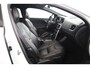 Volvo V40 Cross Country T3 Polar+ Luxury | NAP | Automaat | 1e eigenaar | Pano | Leder | Stoelverwarming | Keyless