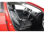Volvo V40 1.5 T2 Nordic+ |NAP|BTW| Automaat | Stoelverwarming | Navi
