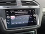 Volkswagen Tiguan 1.5 TSI 150 pk DSG R-Line Business | Panorama dak | Harman Kardon | 20'' LM | Matrix Led | App Connect | Stoel + Stuurverwarming | ACC | Elektrische Klep | Camera |