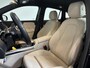 Mercedes-Benz GLA 200 Automaat Progressive Navigatie Climate Control Camera Parkeer sensoren Stoelverwarming DAB Lichtmetalen velgen 18" Electrisch bedienbare achterklep