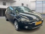 Volkswagen Golf 1.2 TSI Highline BlueMotion NAVI PSENSOR CRUISE TREKHAAK 2 X SLEUTELS