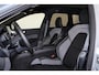 Volvo XC60 T8 Recharge AWD Ultra Black Edition - Panorama/schuifdak - IntelliSafe Assist & Surround - 360º Camera - Harman/Kardon audio - Adaptieve LED koplampen - Verwarmde voorstoelen, stuur & achterbank - Parkeersensoren voor & achter - Elektr. bedienb. voorstoelen met geheugen - Head up display - Draadloze tel. lader - Extra getint glas - 21' LMV
