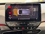 Volkswagen ID.3 Life 58 kWh Navigatie Apple Carplay/Android Auto Parkeersensoren achter Adaptive Cruise Control Stoel- en stuurverwarming Full Led Climate Control