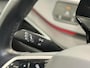 Volkswagen ID.3 Life 58 kWh Navigatie Apple Carplay/Android Auto Parkeersensoren achter Adaptive Cruise Control Stoel- en stuurverwarming Full Led Climate Control