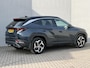 Hyundai Tucson 1.6 T-GDI HEV Premium / Elektrische achterklep / Stoelverwarming voor en achter / Stoelventilatie / 360 Graden camera / Stuurverwarming / Trekhaak (1650 KG)