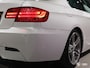 BMW 3-Serie 325i M SPORT / 6CILINDER / SCHUIFDAK / MEMORY / HIFI / 18"