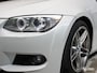 BMW 3-Serie 325i M SPORT / 6CILINDER / SCHUIFDAK / MEMORY / HIFI / 18"