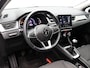 Renault Captur TCe 100pk Intens | Parkeersensoren voor en achter | Elektronische klimaatregeling | Cruise control | Lichtmetalen velgen | Navigatie |