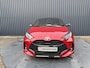 Toyota Yaris 1.5 Hybrid Executive / Bi tone | Pano dak | Emotional Red | PDC V+A | BSM | Rijklaar!!