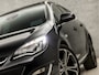 Opel Astra Sports Tourer 1.6 Turbo Sport 170Pk Automaat (SCHUIFDAK, NAVIGATIE, STUUR/STOELVERWARMING, LEDEREN SPORTSTOELEN, XENON, GETINT GLAS, TREKHAAK, CRUISE, NIEUWE APK, NIEUWSTAAT)