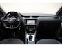 Skoda Octavia COMBI 1.5 TSI 150pk Business Edition Aut. [ Navi Stoelverwarming Trekhaak ]