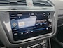 Volkswagen Tiguan 1.5 TSI ACT Highline Business R | Met o.a. panoramadak, elektr. uitkl. trekhaak, cruise, climate, en camera!