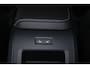 Volvo XC60 T6 Recharge AWD Plus Black Edition - Panorama/schuifdak - IntelliSafe Assist & Surround - 360º Camera - Harman/Kardon audio - Adaptieve LED koplampen - Verwarmde voorstoelen, stuur & achterbank - Parkeersensoren voor & achter - Elektr. bedienb. voorstoelen met geheugen - Draadloze tel. lader - Extra getint glas - 21' LMV