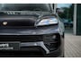 Porsche Macan 100 kWh | Luchtvering | Panoramadak | Adaptieve cruise control | Trekhaak elektrisch | Bose Surround Sound | Comfortstoelen |