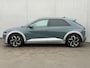 Hyundai Ioniq 5 Lounge AWD 77.4 kWh 325pk / Afneembare Trekhaak 1600 Kg / Fabrieksgarantie tot 11-2027 / Dealer Onderhouden / Panoramadak / Warmtepomp / 8 Jaar Batterij Garantie / Panoramadak / HUD / BOSE / Elektr. Stoelen / Stoel Verwarming / Stoel Ventilatie / 360 Camera / Dodehoek Detectie / Elektr. Achterklep / Memory Stoelen /