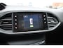 Peugeot 308 1.2 PureTech 110pk Style Airco Navi Panoramadak Dealer onderhouden