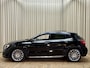 Mercedes-Benz GLA 250 4Matic *AMG* Panoramadak / Leder/Alcantara / Stoelverwarming / Camera / LED / Afn. Trekhaak / 19"LMV